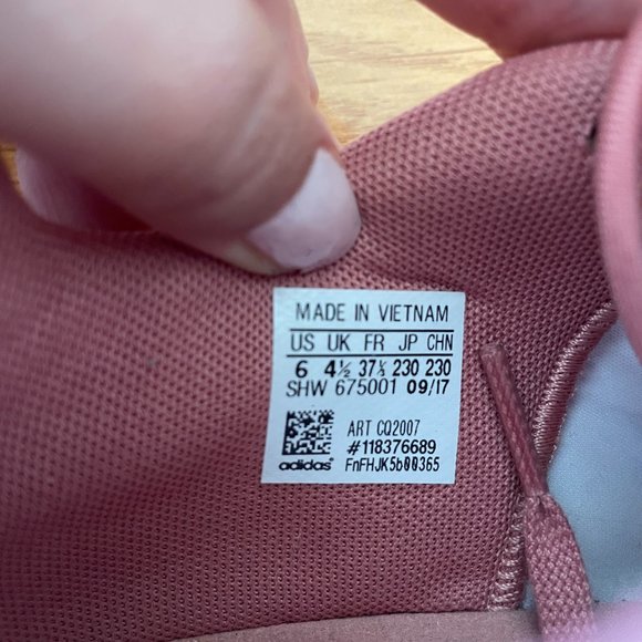 Adidas - Picture 6 of 6